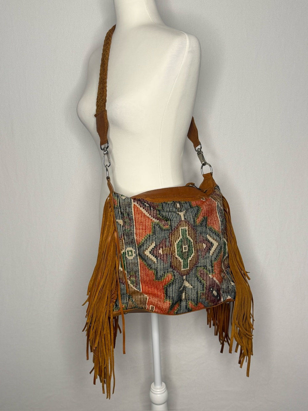 Intrinsic Flair Bohemian Fringe Shoulder Bag